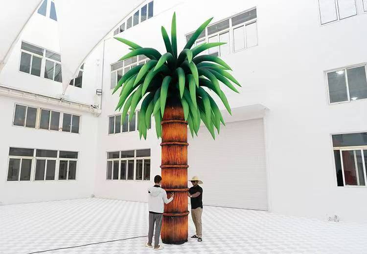 Inflatable tree