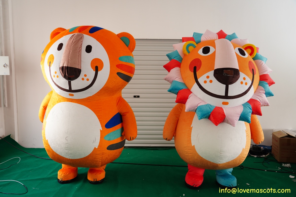 Lovely Inflatable  animal costume