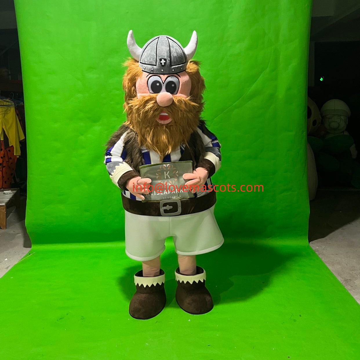 Custom Design High Quality Gold Plush Lion Cosplay Clothing Lovely Adult Big Size Comfort Soft Mascot Costume factory