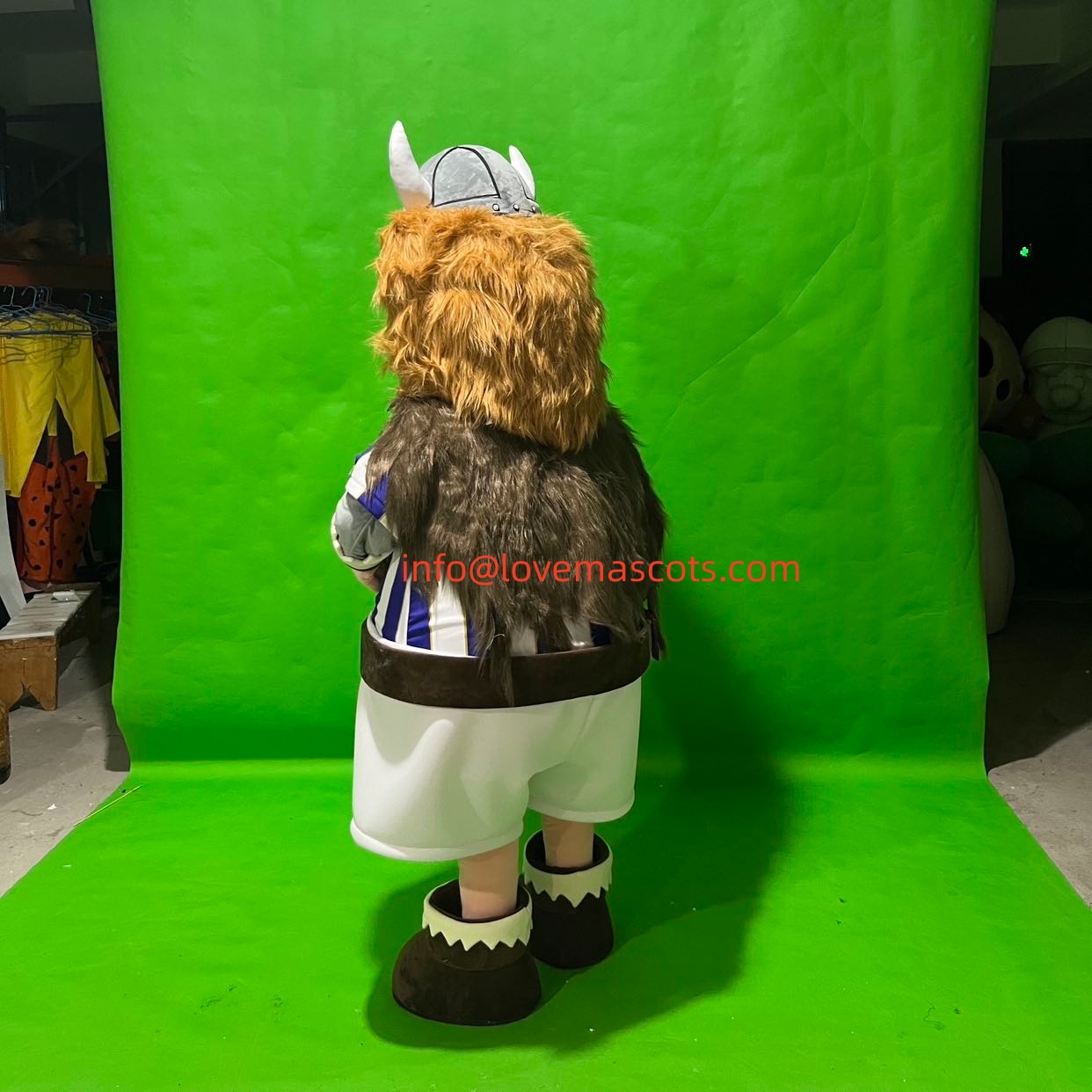 Custom Design High Quality Gold Plush Lion Cosplay Clothing Lovely Adult Big Size Comfort Soft Mascot Costume factory